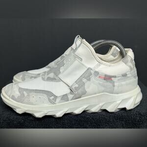 ECCO Women's Mx Low Slip on Sneaker Size US 9/9.5 Gray Camo CLEAN